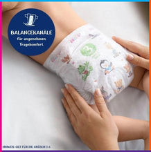 Lade das Bild in den Galerie-Viewer, HIPP | Windeln | Babysanft | MAXI 9-14 Kg | 3x 32er Pack