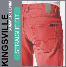 Lade das Bild in den Galerie-Viewer, Hero KINGSVILLE | Red Wash | STRAIGHT FIT | Bermuda | Summer Denim | Herren | Rückansicht Gesäß