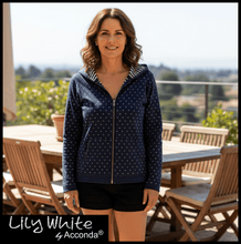 Lade das Bild in den Galerie-Viewer, LILY WHITE by Acconda | Blue | Feinstrick | Jacke | DAMEN