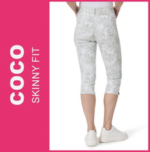 Lade das Bild in den Galerie-Viewer, STOOKER COCO | GREEN PALM LEAF | 3/4 Capri Stretch Jeans | Skinny Fit | DAMEN
