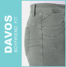 Lade das Bild in den Galerie-Viewer, STOOKER DAVOS | Green Tea | Stretch Jeans | Boyfriend Slim Fit | DAMEN | Frontansicht Hüfte