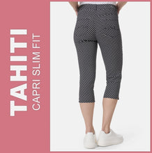Lade das Bild in den Galerie-Viewer, STOOKER TAHITI | Black Graphic | 7/8 Capri Stretch Jeans | Slim Fit | DAMEN