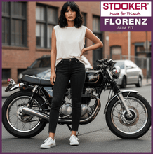 Lade das Bild in den Galerie-Viewer, STOOKER FLORENZ | Black Denim | Stretch Jeans | Slim Fit | DAMEN | vor Motorrad