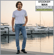 Lade das Bild in den Galerie-Viewer, STOOKER GLENDALE | Skyblue Used | Stretch Denim | Regular Straight | Jeans Hose | HERREN | vor Jachthafen