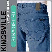 Lade das Bild in den Galerie-Viewer, Hero KINGSVILLE | Lightblue Wash | STRAIGHT FIT | Bermuda | Summer Denim | Herren | Rückansicht Gesäß