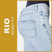 Lade das Bild in den Galerie-Viewer, STOOKER RIO | Blue Bleached | Stretch Jeans | Skinny Fit | Fexxi Move Strass | DAMEN | Rückansicht Gesäß