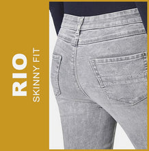 Lade das Bild in den Galerie-Viewer, STOOKER RIO | Grey Bleached | Stretch Jeans | Skinny Fit | Fexxi Move Strass | DAMEN | Rückansicht Gesäß