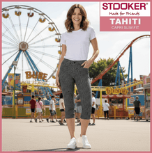 Lade das Bild in den Galerie-Viewer, STOOKER TAHITI | Black Graphic | 7/8 Capri Stretch Jeans | Slim Fit | DAMEN | vor Kirmes