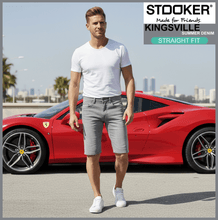 Lade das Bild in den Galerie-Viewer, Stooker KINGSVILLE | Silvergrey Denim | STRAIGHT FIT | Bermuda | Summer Denim | Herren | vor Sportwagen
