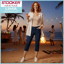 Lade das Bild in den Galerie-Viewer, STOOKER LIMA | Navy Blazer | Stretch Denim Jeans | Capri Boyfriend Fit 7/8 | Damen | vor Beachparty
