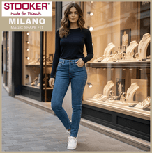 Lade das Bild in den Galerie-Viewer, STOOKER MILANO | Blue Random | Magic Shape Fit | Damen | vor Juwelier
